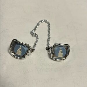 Vtg sweater clip with chain